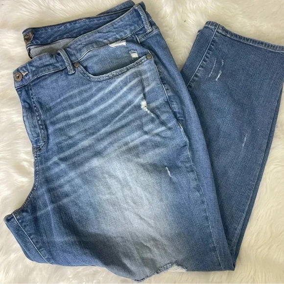 Torrid Boyfriend Straight Leg Jeans Distressed Denim Size 26 R - Picture 5 of 7
